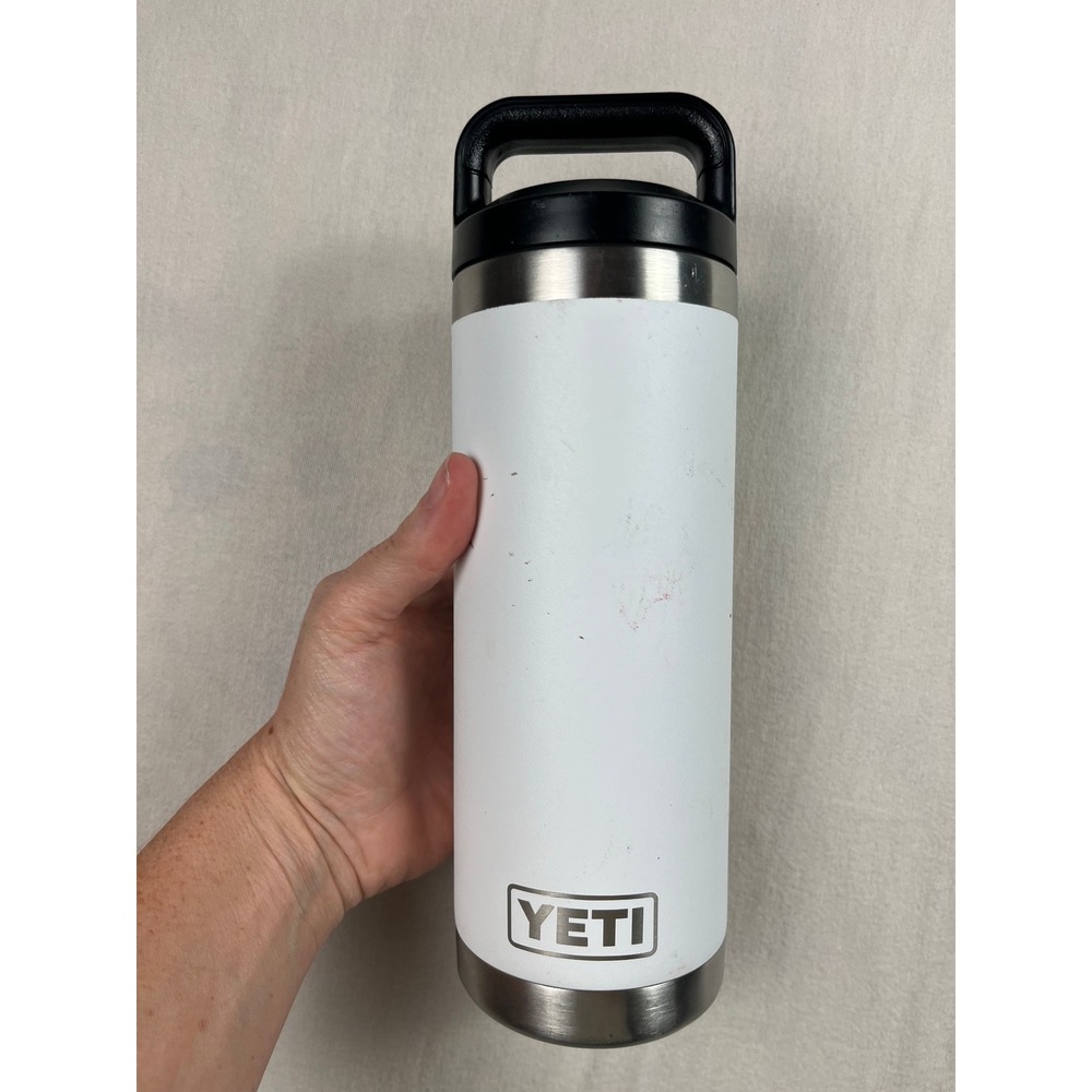 YETI Rambler 18 oz Vacuum Insulated Stainless Steel Bottle White Chug Cap